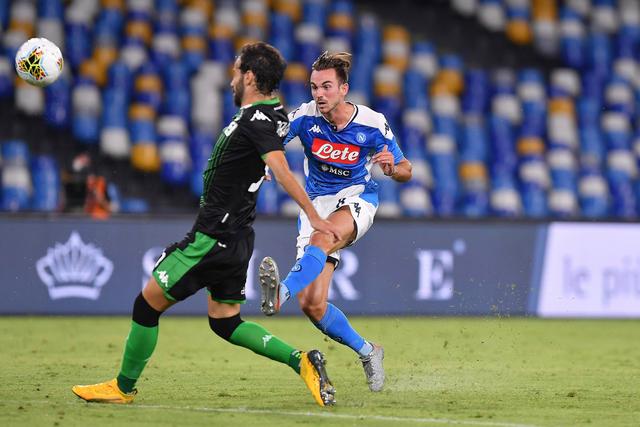 布克32分太阳送篮网5连败 活塞擒老鹰升至前六